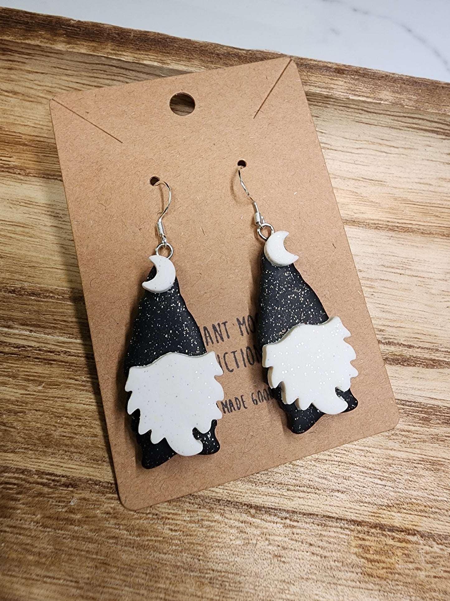 Moon Gnomeo Earrings 🌜