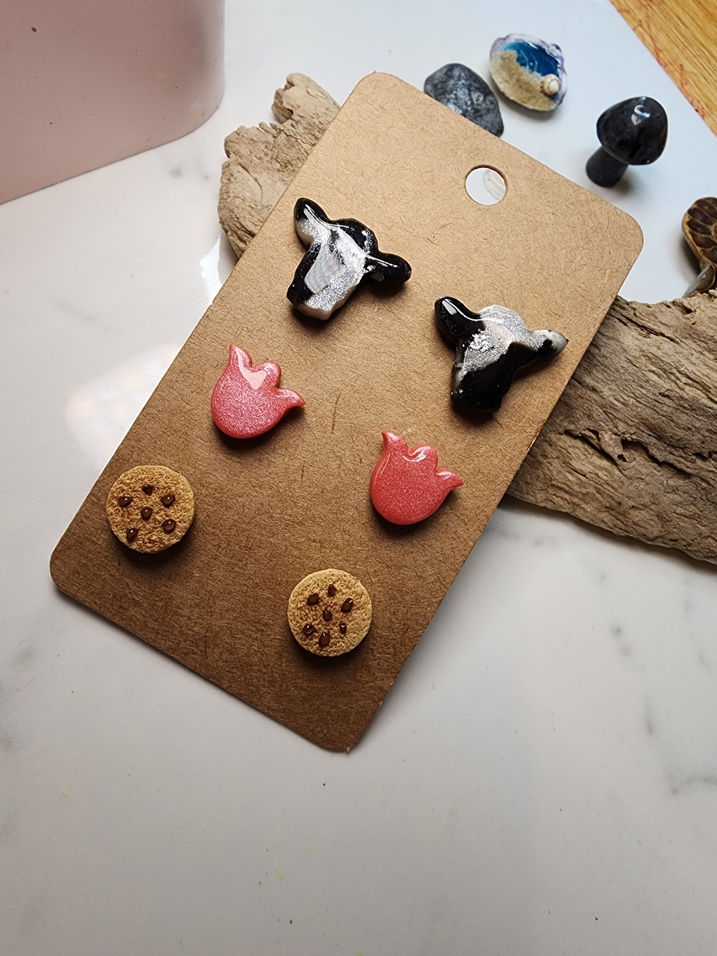 Cows, Tulips, Chocolate Chip Cookie Stud pack