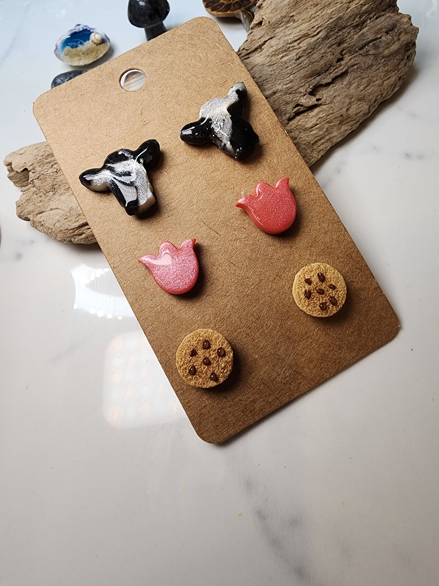 Cows, Tulips, Chocolate Chip Cookie Stud pack